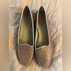 Stylish Tan Women's Flats